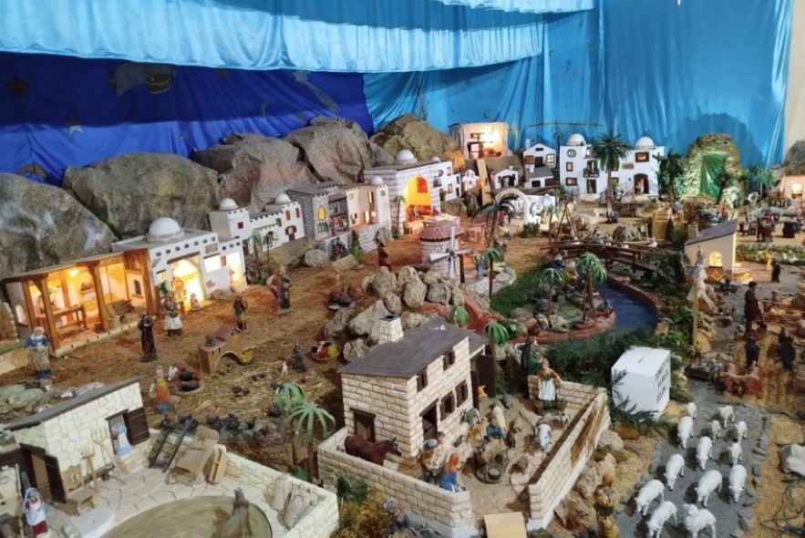 Caudé presume de su belén de 30 metros cuadrados y con más figuras cada año