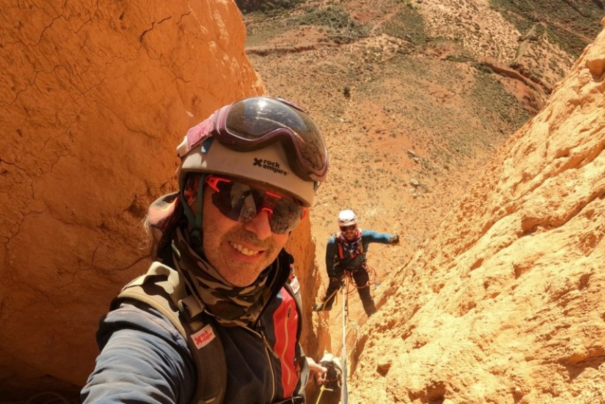 ‘Pelut’ escaló una pared de la rambla Barrachina hace un año
