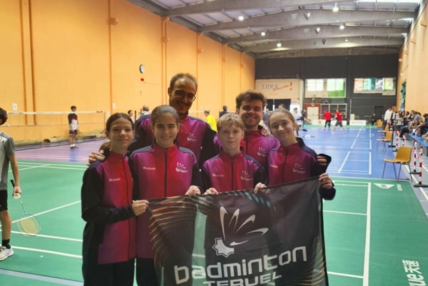El Club Bádminton Teruel cierra el año con buenos números en su casillero