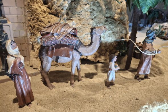 Alcorisa se inspira en la Biblia para instalar un belén con más de 70 figuras en movimiento