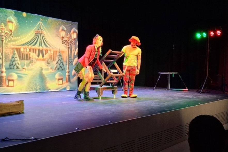 Al mal tiempo, buena cara aprendiendo y riendo con los eventos festivos programados