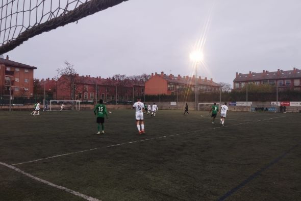 El Andorra impone su ley ante el Quinto en el amistoso navideño en La Cartuja (3-1)