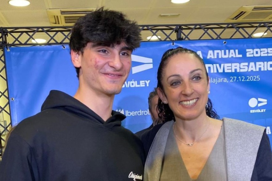 El voleibol español reconoce el talento del jugador del Pamesa César Irache