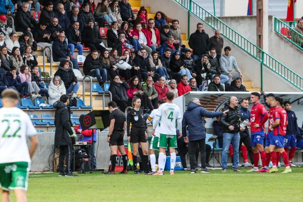 No ha querido entrar el balón, o “no hemos sabido meterlo” según Vicente Parras