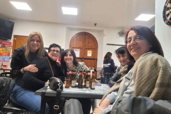 La comisión de fiestas de Palomar de Arroyos abre el bar durante las fiestas navideñas