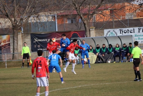 El Calamocha sigue reinando en Tercera tras ganar al Cariñena en casa (3-1)