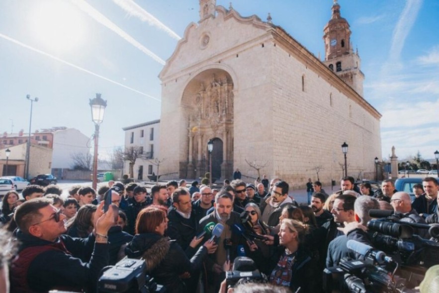 Abascal denuncia que Azcón negocia con el Gobierno la llegada de 200 menores más a Aragón