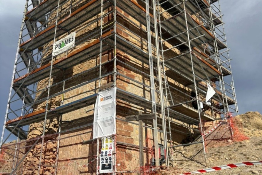 Las obras de restauración de la torre de La Hoz de la Vieja estarán concluidas en el plazo de tres meses