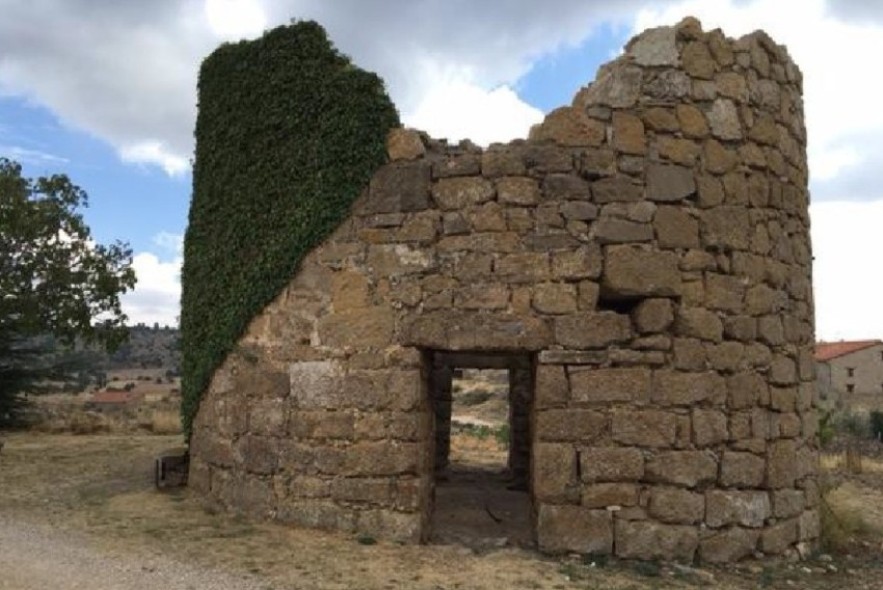 Jabaloyas declarará Monumento de Interés Local su molino de viento
