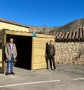 El Ayuntamiento de Teruel instala una marquesina en Tortajada para la ruta escolar