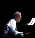 Fallece Jordi Sabatés, el mítico pianista que puso música al cine del turolense Chomón