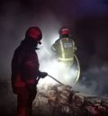 Dos personas atendidas por intoxicación de humo tras un incendio en una vivienda en el monte en Fórnoles