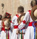 Una imagen sobre el Dance de Alcalá de la Selva gana el IX Concurso de Fotografía de Gúdar-Javalambre