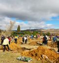 Las minas con nombre femenino son ya árboles en el Bosque de las Mujeres de Escucha