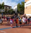 Sanidad elimina de las aulas la necesidad de ventilación permanente y la distancia interpersonal en comedores