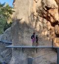 La antigua presa del Escuriza ya es visitable con las pasarelas instaladas en el congosto