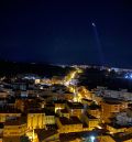 Un helicóptero de la Policía Nacional realiza un vuelo de reconocimiento nocturno rutinario en la capital