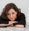 Celia Santos,  escritora: “Teresa Alonso es un símbolo  de lo que es ser un refugiado: una persona desarraigada”