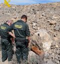 La Guardia Civil retira del casco urbano de Alfambra una bomba de aviación de la guerra civil