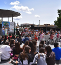 La Feria del Libro de Teruel supera con nota el primer envite de la lluvia