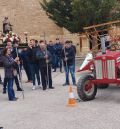 Celadas recupera su pasado agrícola con  la exposición de tractores y aperos clásicos