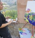 Aurora Pérez Sánchez, becaria de Pintura de Paisaje de Albarracín: “Albarracín es una ciudad con tantos puntos de vista que es infinita a la hora de pintarla”