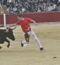 Tarde taurina en Teruel a base de recortadores y colocación de anillas