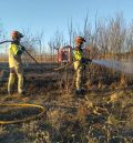 Bomberos de la DPT intervienen en un incendio en San Martín del Río que quema 9.500 metros cuadrados