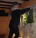 Eva Yuste, florista: Mis obras están pensadas para llevar a casa recreaciones de naturaleza que duran años
