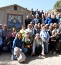 La Quinta alcañizana de Pueyos de 1977 inaugura un mural con la aparición de la Virgen al pastor