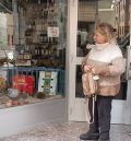 Calamocha celebra el mes de la poesía con versos en los comercios