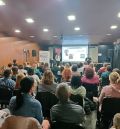 Nutrida asistencia a una charla en Alcañiz sobre el uso de los móviles dirigida a padres de adolescentes