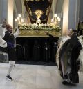 Los cofrades y las jotas arropan a la Virgen de la Soledad en la iglesia de San Martín de Teruel