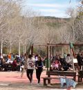 Jóvenes y mayores mantienen la tradición  y disfrutan de una jornada de reencuentros