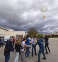 Dos grandes globos de helio buscan en el cielo de Calamocha respuestas a multitud de cuestiones científicas