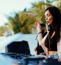 B Jones, DJ internacional que actuará en la peña Los Que Faltaban el próximo domingo: “Vengo a Teruel cargada con música nueva, en mi último ‘bolo’ antes de Tomorrowland”