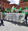 Los profesionales sanitarios exigen a  la ministra mejoras laborales y salariales
