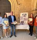 Doscientos recortables del Arco de San Pedro  se repartirán entre las aulas alcañizanas