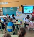 Los escolares conocen los paleoambientes en los que vivieron los dinosaurios en el Día de los Museos