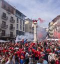 La fiesta continuará este lunes para vestir al Torico con los colores del CD Teruel