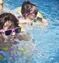 Sol, cloro y pantano: la guía veraniega para sobrevivir con piel incluida