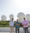 El director de la Agencia Espacial Española visita el Observatorio Astrofísico de Javalambre