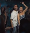 Fernando Moreno y Verónica Romero firman el lanzamiento del tema ‘Muévete al ritmo’