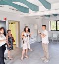 Los vecinos de San León se acercan con expectación a visitar el nuevo centro