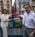 Poner el pañuelo al Torico con un fin solidario, un recuerdo que nadie quiere perderse