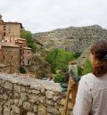 Los alumnos del Curso de Pintura de Paisaje experimentan con la materia en Albarracín