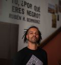 Rubén H. Bermúdez, autor de la obra ‘¿Y tú, por qué eres negro?’ y ponente en el Flai de Albarracín: “Me gusta pensar que leer el libro hace bien a la gente, que es como si nos diéramos un abrazo”