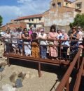 Fuentes Claras convierte los restos de su castillo  y cementerio medievales en un museo al aire libre