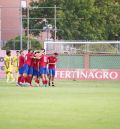 El CD Teruel logra por fin traducir el buen juego en el primer triunfo rojillo (2-1)