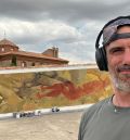 Hugo Casanova saca las pinturas rupestres de Alacón de sus abrigos en la roca